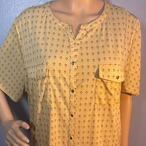 Croft & Barrow Yellow Patterned Lightweight Blouse w/ Gold Functional Buttons